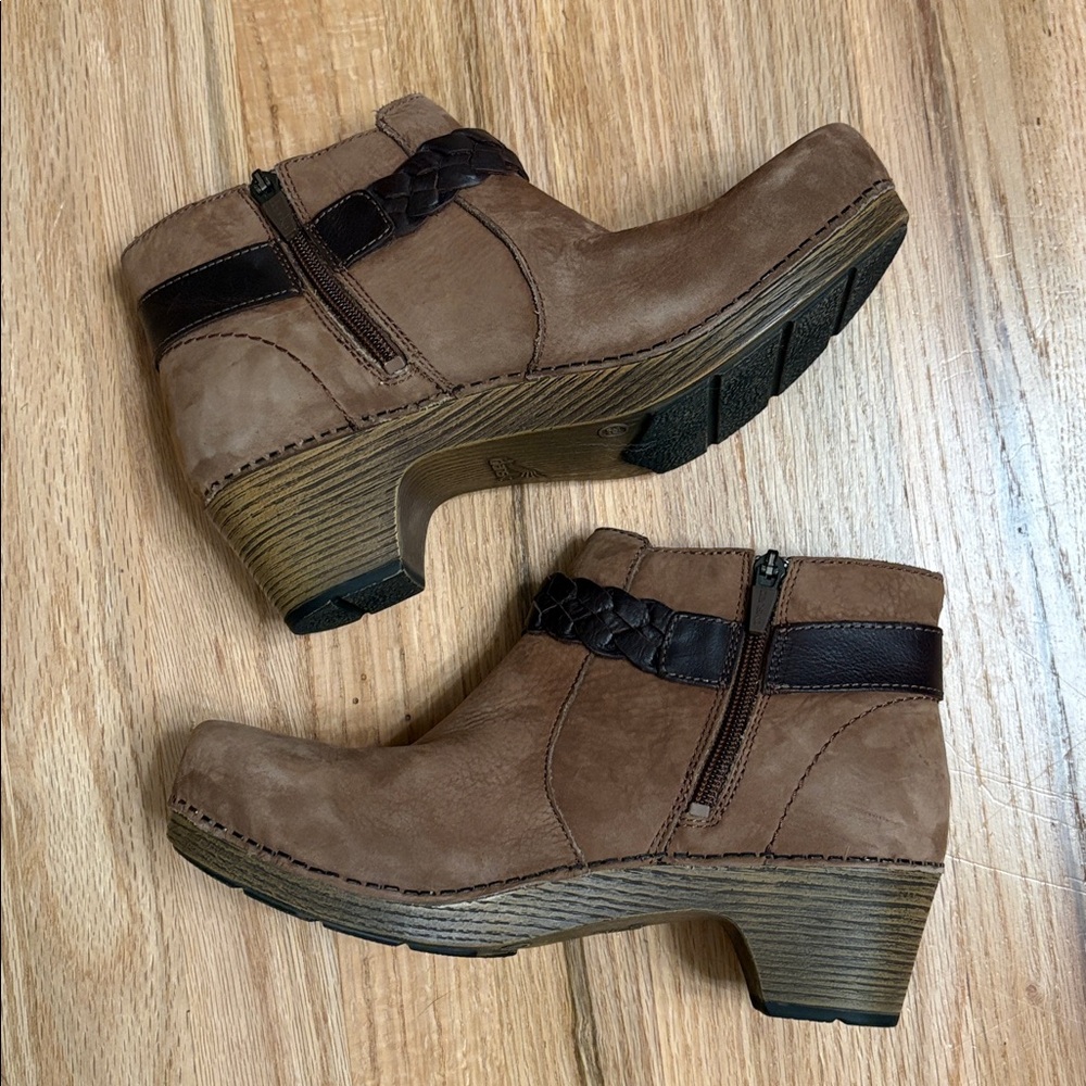 Dansko Michelle Clog Booties 39 - Picture 3 of 9